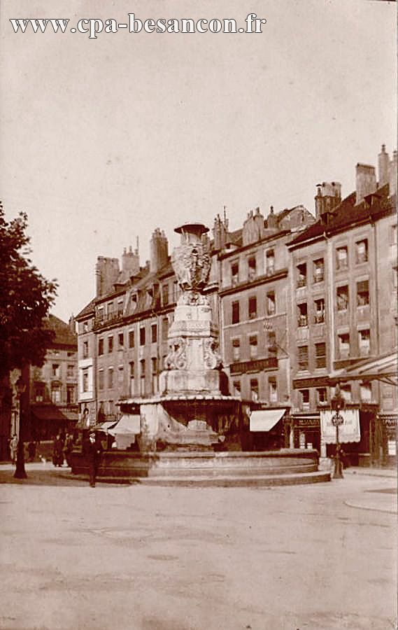 Besançon - Fontaine de la Place de la Révolution